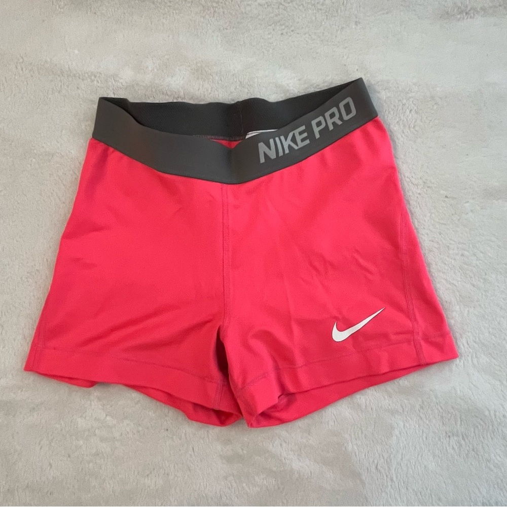 Women’s Hot pink Nike pro shorts